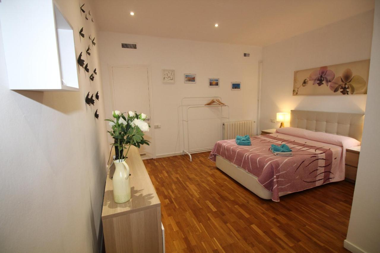 Rooms Arago บาร์เซโลนา ภายนอก รูปภาพ