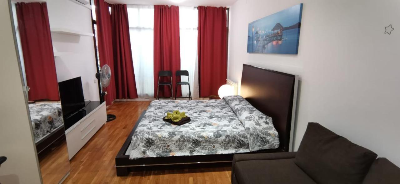 Rooms Arago บาร์เซโลนา ภายนอก รูปภาพ